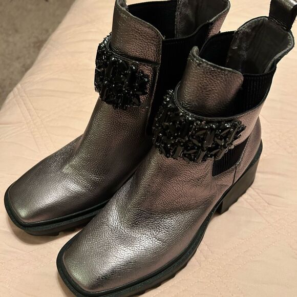 EUC Karl Lagerfeld Paris Boots(size 9.5) - Picture 4 of 16